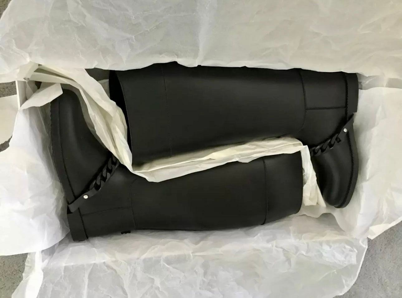Givenchy Eva Chain Rain Boots / ( Women's Size 40 / EUC
